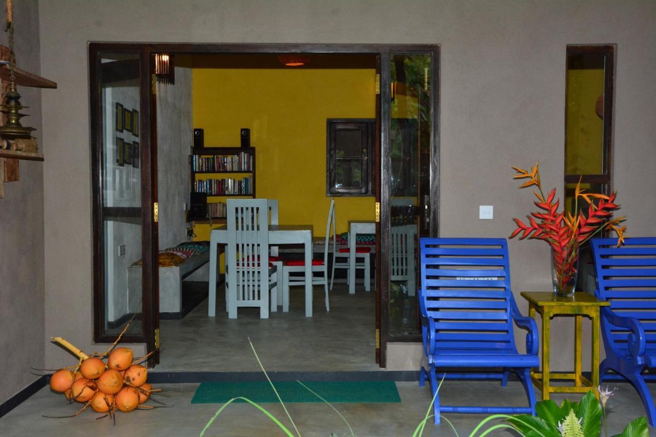 View Guesthouse & Bistro At Goyambokka Tangalle Bagian luar foto