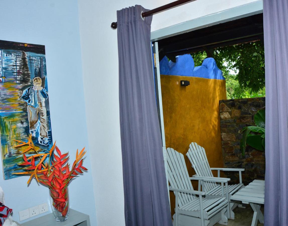View Guesthouse & Bistro At Goyambokka Tangalle Bagian luar foto